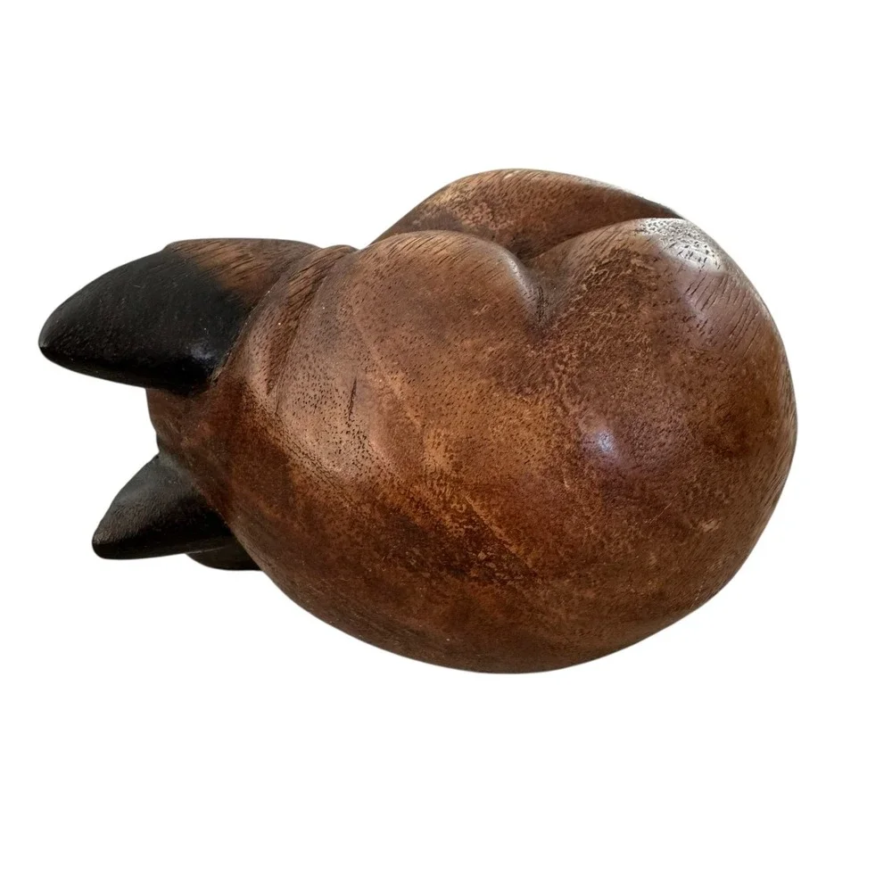 Hand Carved Wood Sleeping Cat Figurine Curled Tuxedo Painted Wooden‎ Folk Art